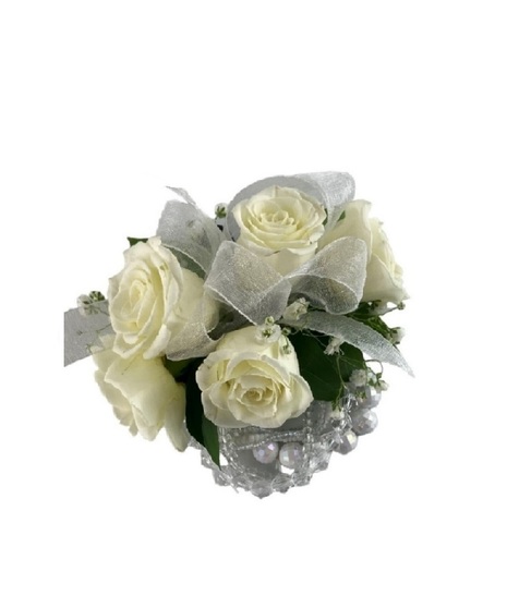 5 spray roses in corsage