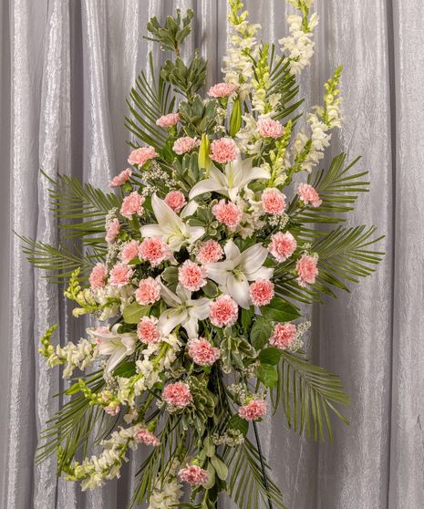 Gracious Deluxe Standing Spray