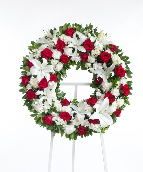 Red & White Wreath