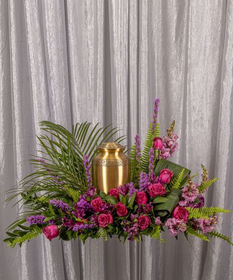 Peaceful Deluxe Cremation Urn Setting
