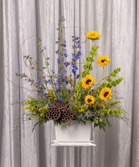 Solace Sun Deluxe Basket